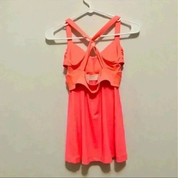 Lululemon wrap it up coral color tank top with a built in bra - Picture 5 of 7